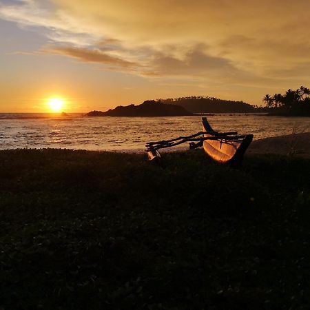Turtle Bay Beach Resort มิริสซา ภายนอก รูปภาพ