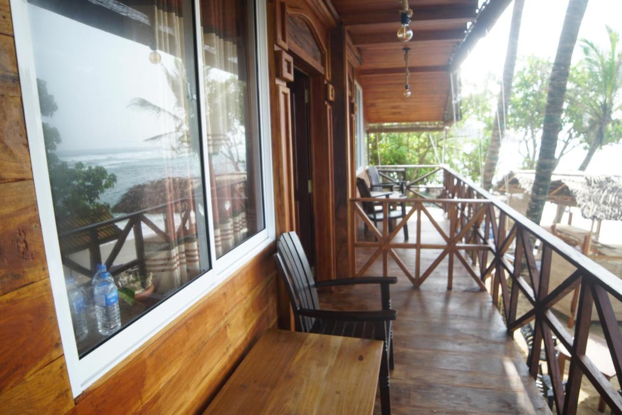 Turtle Bay Beach Resort มิริสซา ภายนอก รูปภาพ