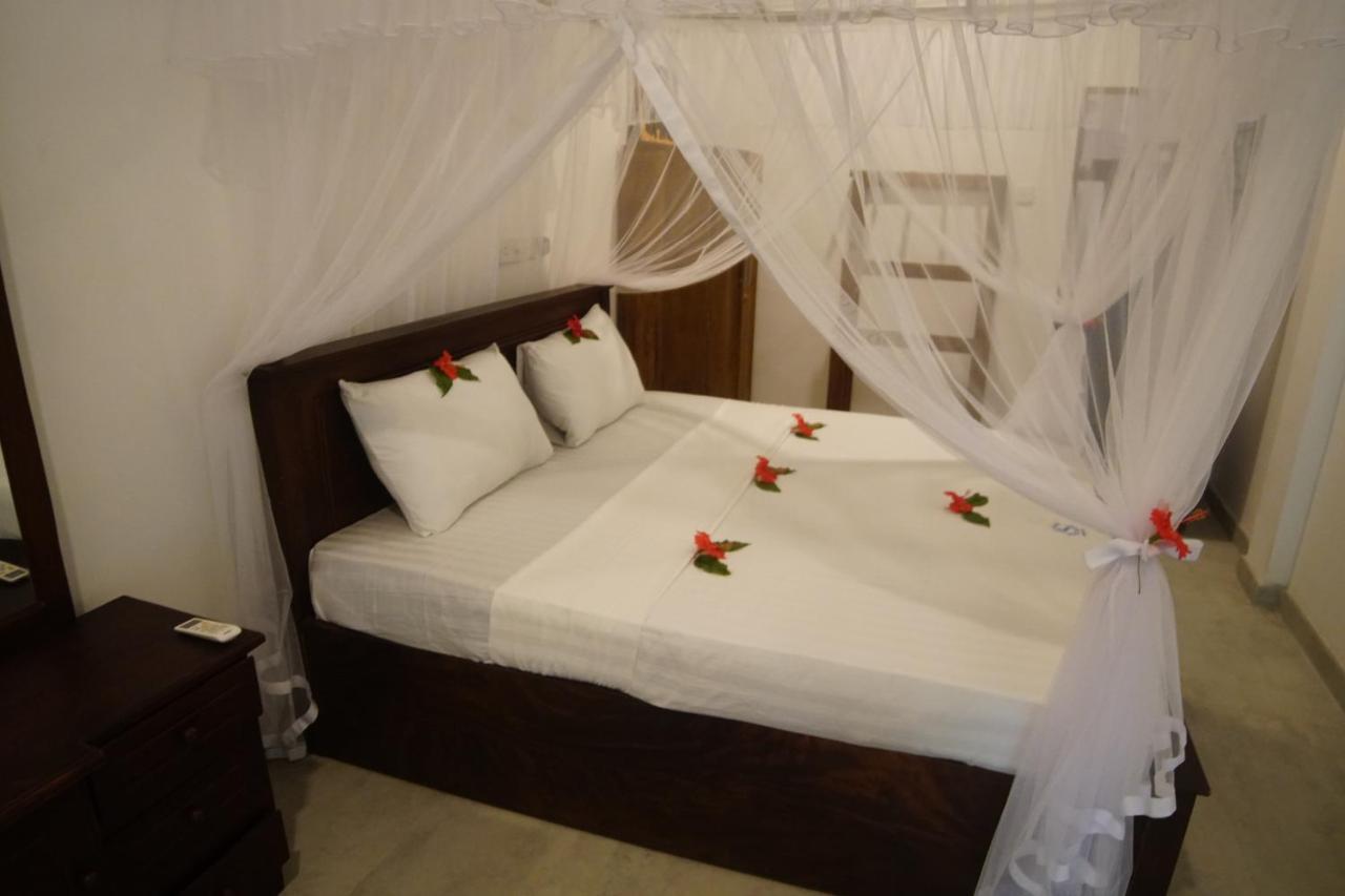 Turtle Bay Beach Resort มิริสซา ภายนอก รูปภาพ