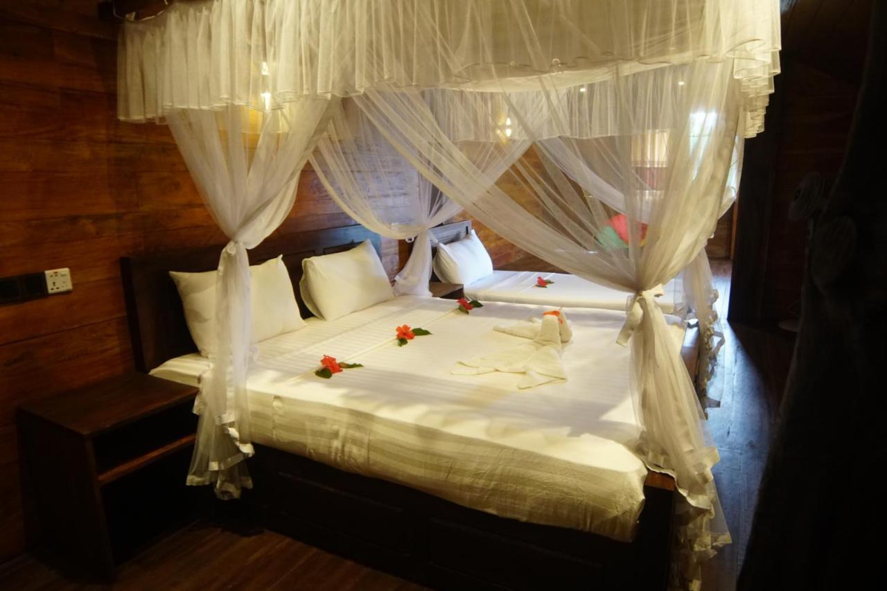 Turtle Bay Beach Resort มิริสซา ภายนอก รูปภาพ