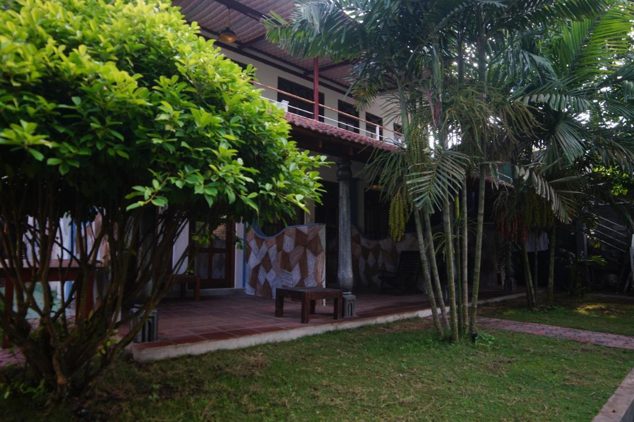 Turtle Bay Beach Resort มิริสซา ภายนอก รูปภาพ