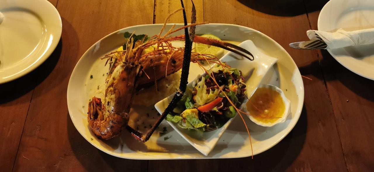 Turtle Bay Beach Resort มิริสซา ภายนอก รูปภาพ