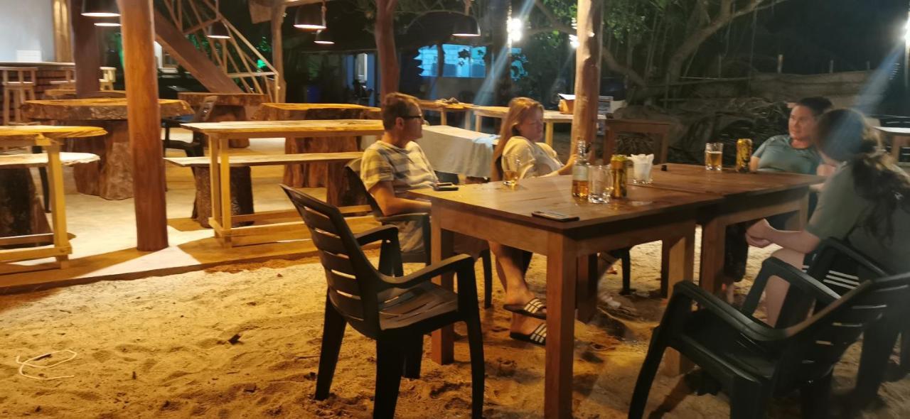 Turtle Bay Beach Resort มิริสซา ภายนอก รูปภาพ